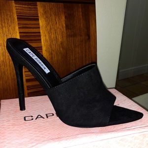 Cape Robbin Black Pointed Mules size 7 Brand new